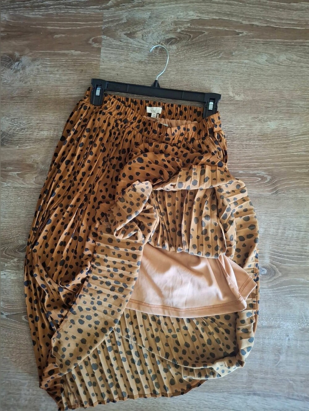 New w/Tags EASEL Pleated MIDI Skirt - Picture 3 of 5